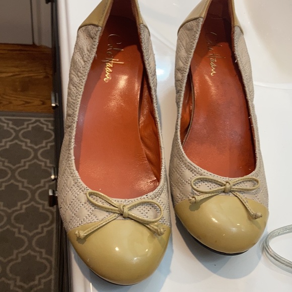 COLE HAAN Two-toned leather Shoes. Worn twice - Picture 3 of 3